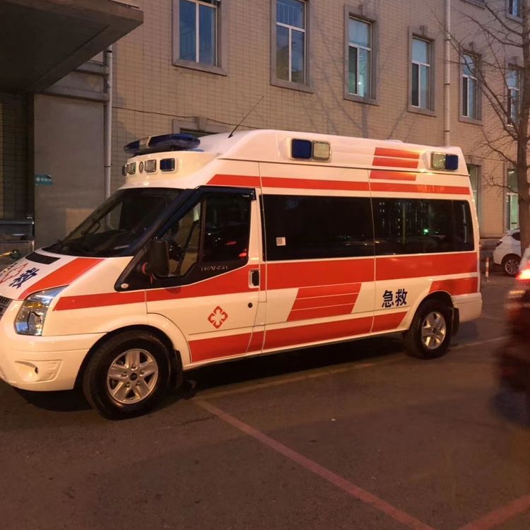 青原夜间租赁救护车护送病人转院：安全转运的 8 大核心注意事项